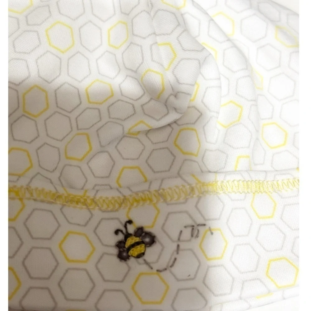 Magnolia baby infant cotton hat. NWT busy bee.